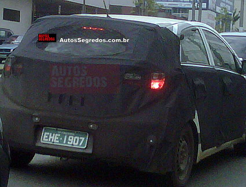 Leitor flagra novo Hyundai HB em testes na cidade paulista de Santo André