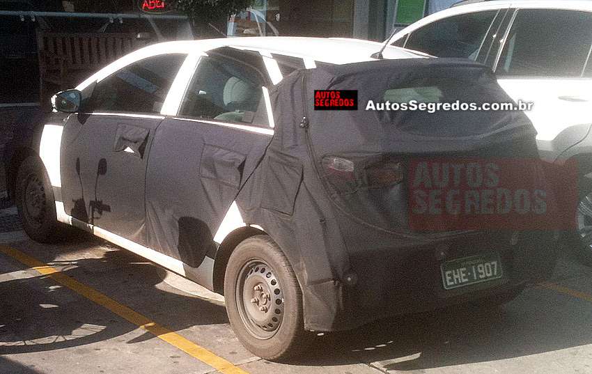 Flagra do Hyundai HB em testes no Brasil