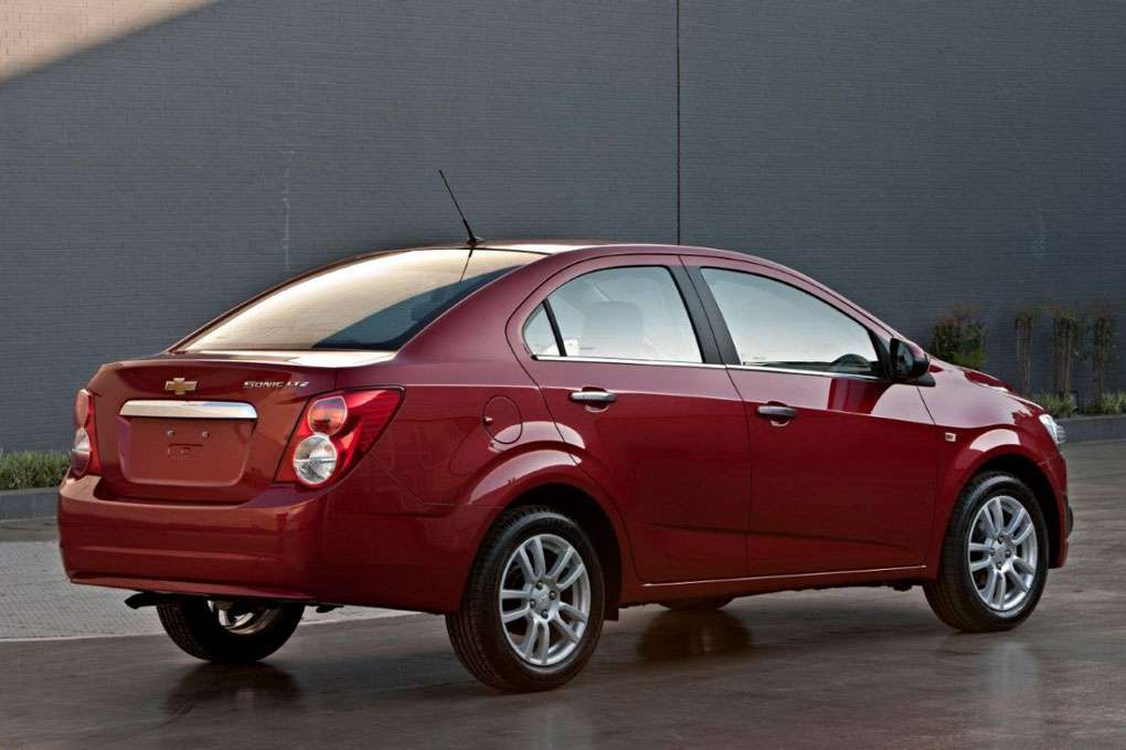 Chevrolet Sonic chega à linha 2014 um pouco mais equipado - Autos