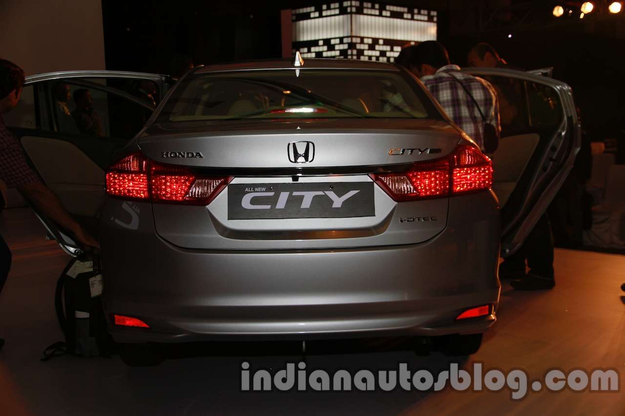 New-Honda-City-rear