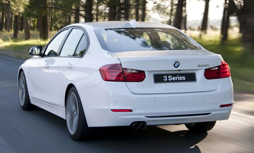 Novo BMW Série 3 é lançado oficialmente por R$ 171 (4)[2]