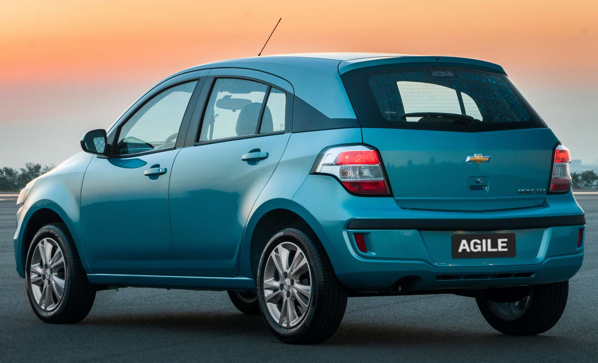 Chevrolet Agile respira com ajuda de aparelhos e seu estado é grave - Autos  Segredos