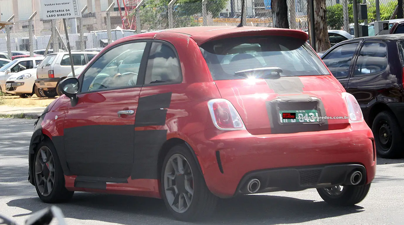 Sem preço definido, Fiat lança 500 Abarth no Brasil - Autos Segredos