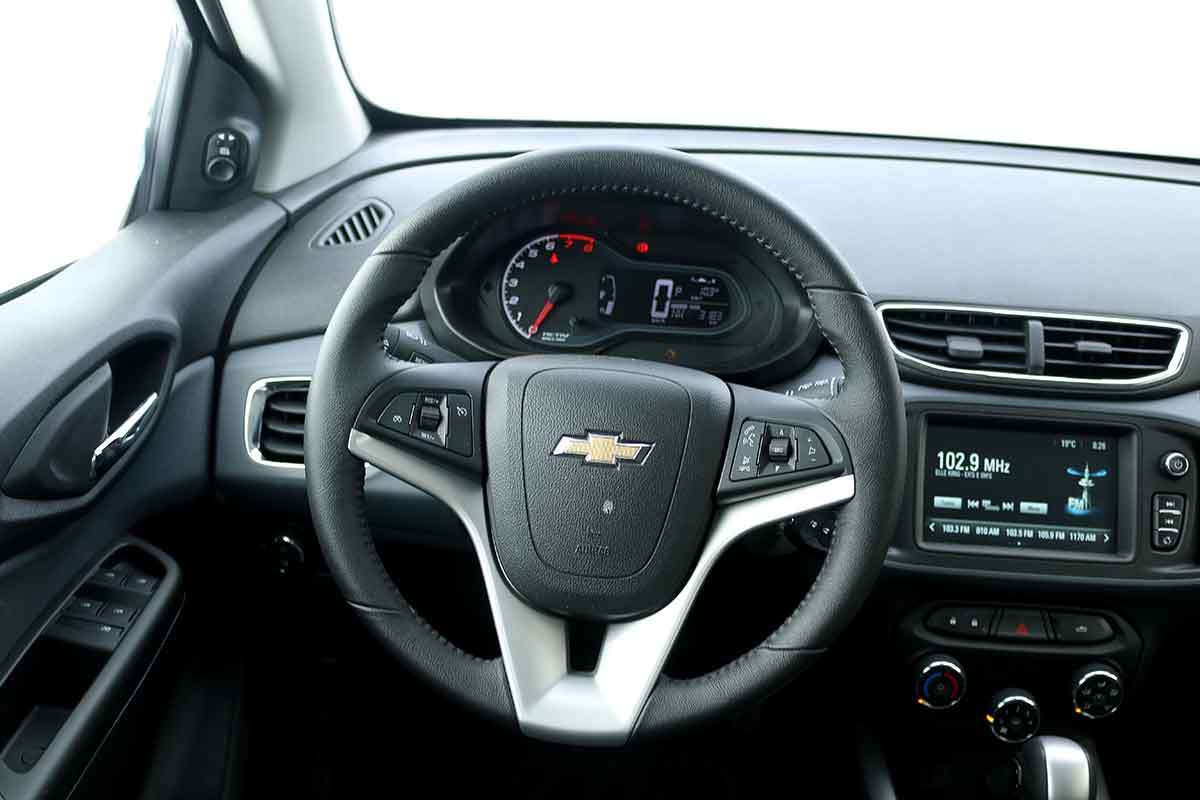 Chevrolet Onix 2019 Compacto chega à linha 2019 com alguns detalhes em  acabamentos externos e internos.Entre as novidades válida…