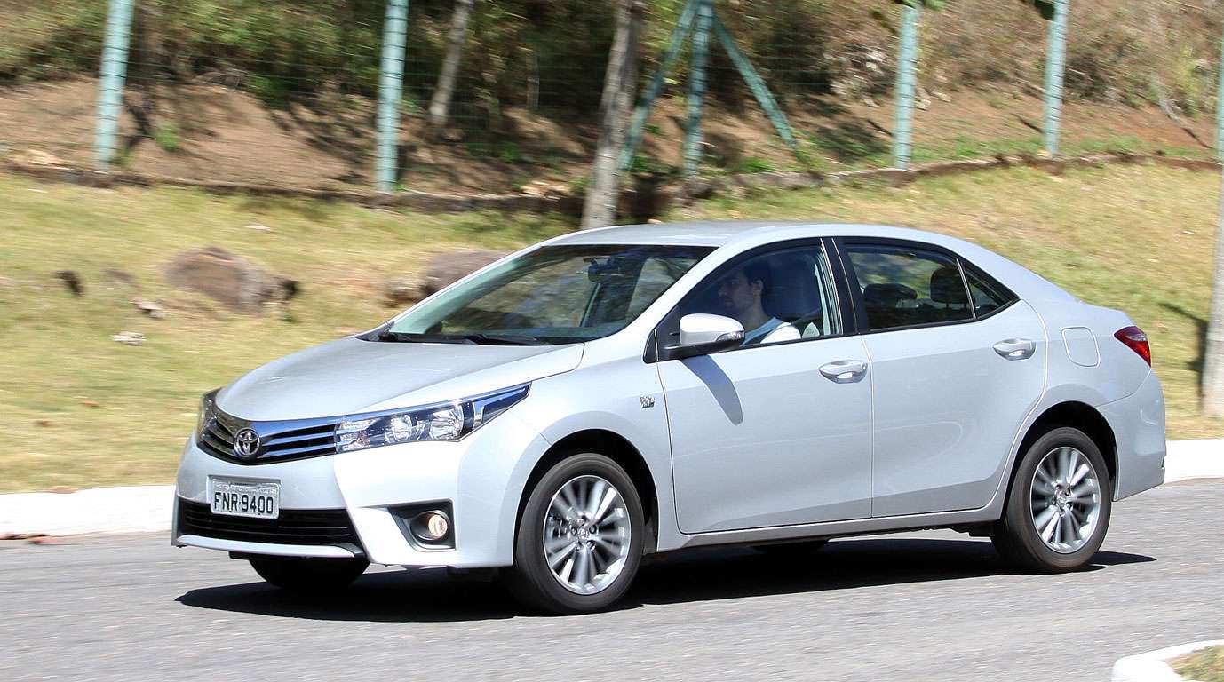 Toyota desbanca GM como líder de vendas de automóveis nos EUA - ISTOÉ  DINHEIRO