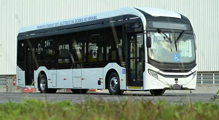 Primeiro ônibus elétrico 100% Scania é lançado no Brasil