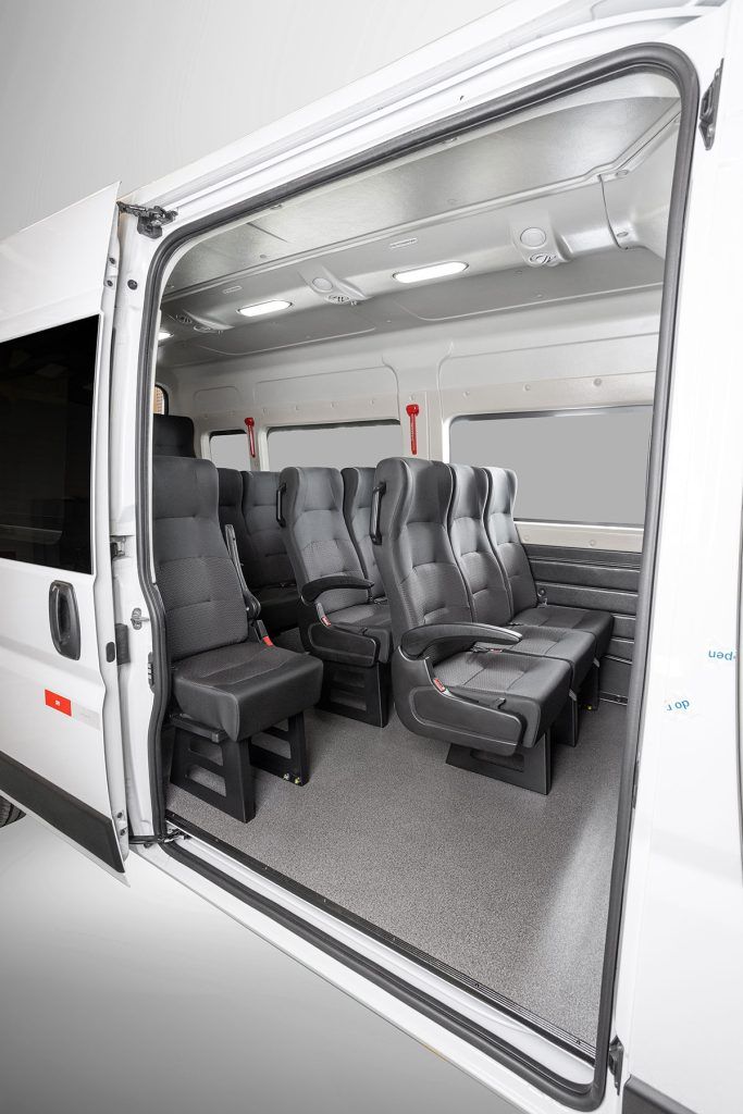 Fiat Ducato 2025 15+1 branco interior compartimento dos passageiros