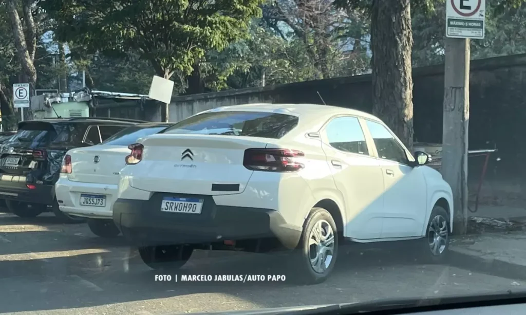 Citroën Basalt Live 1.0 2025 de traseira na cor branca