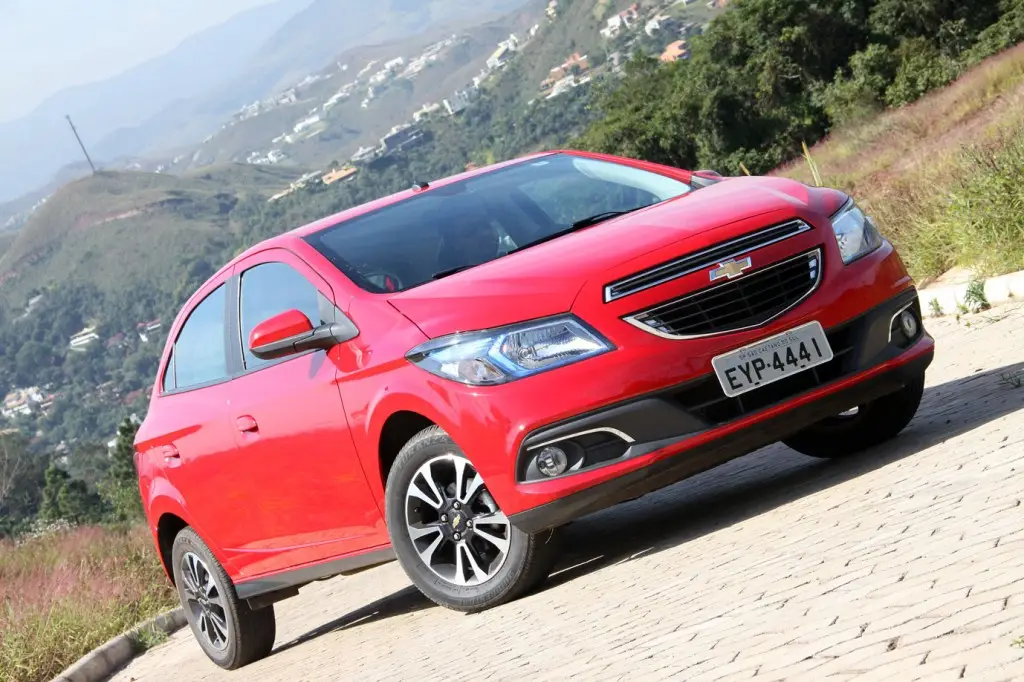 Ao Volante: Chevrolet Onix fica esperto na versão LTZ 1.4 - Autos