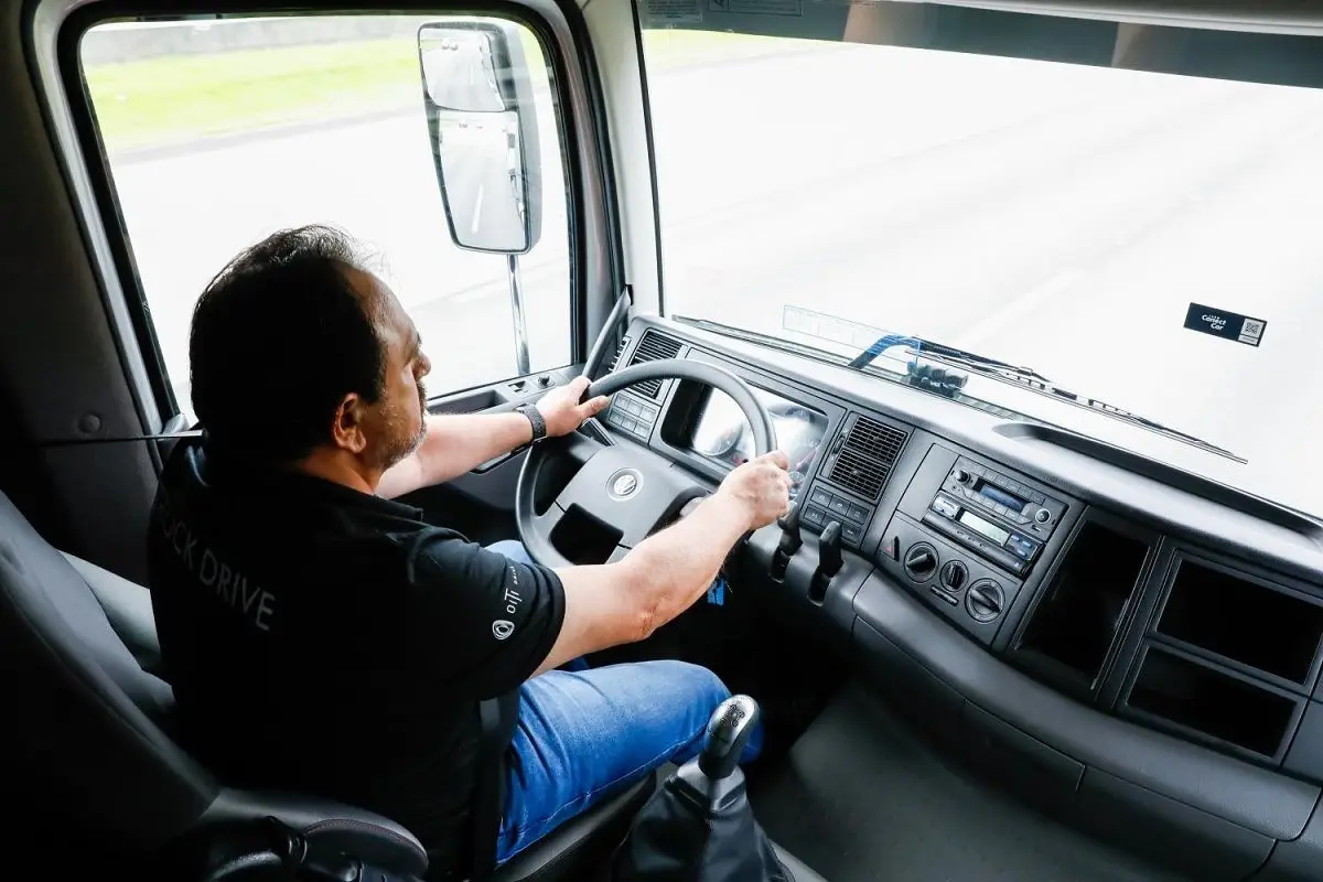 Grátis: VWCO oferece curso de direção defensiva para caminhoneiros
