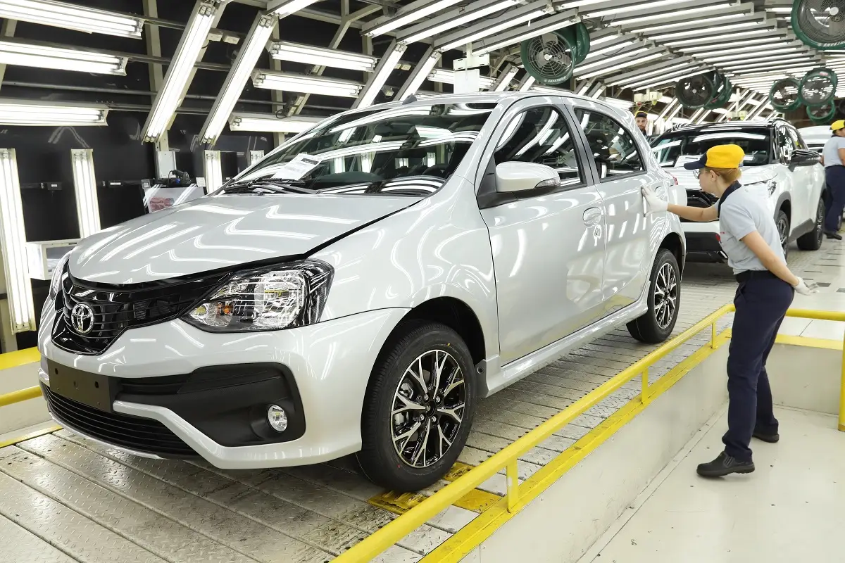 Toyota encerra produção do Etios e confirma SUV híbrido para 2024