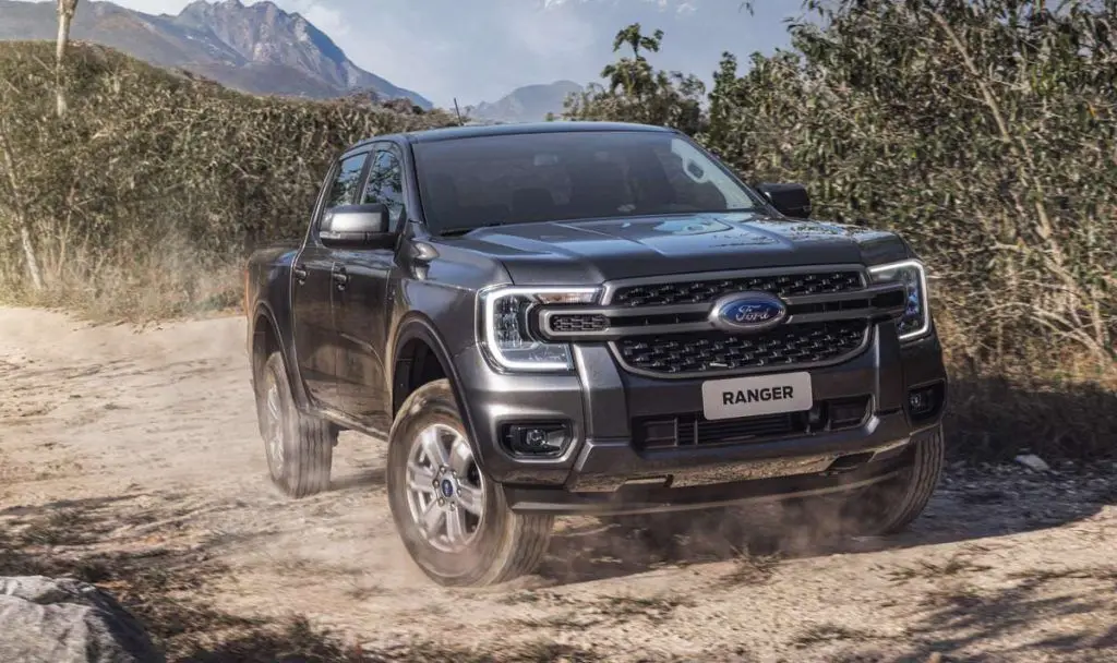 Ford Ranger XLS 2.0 é simples sem ser básica e tem preço de Rampage